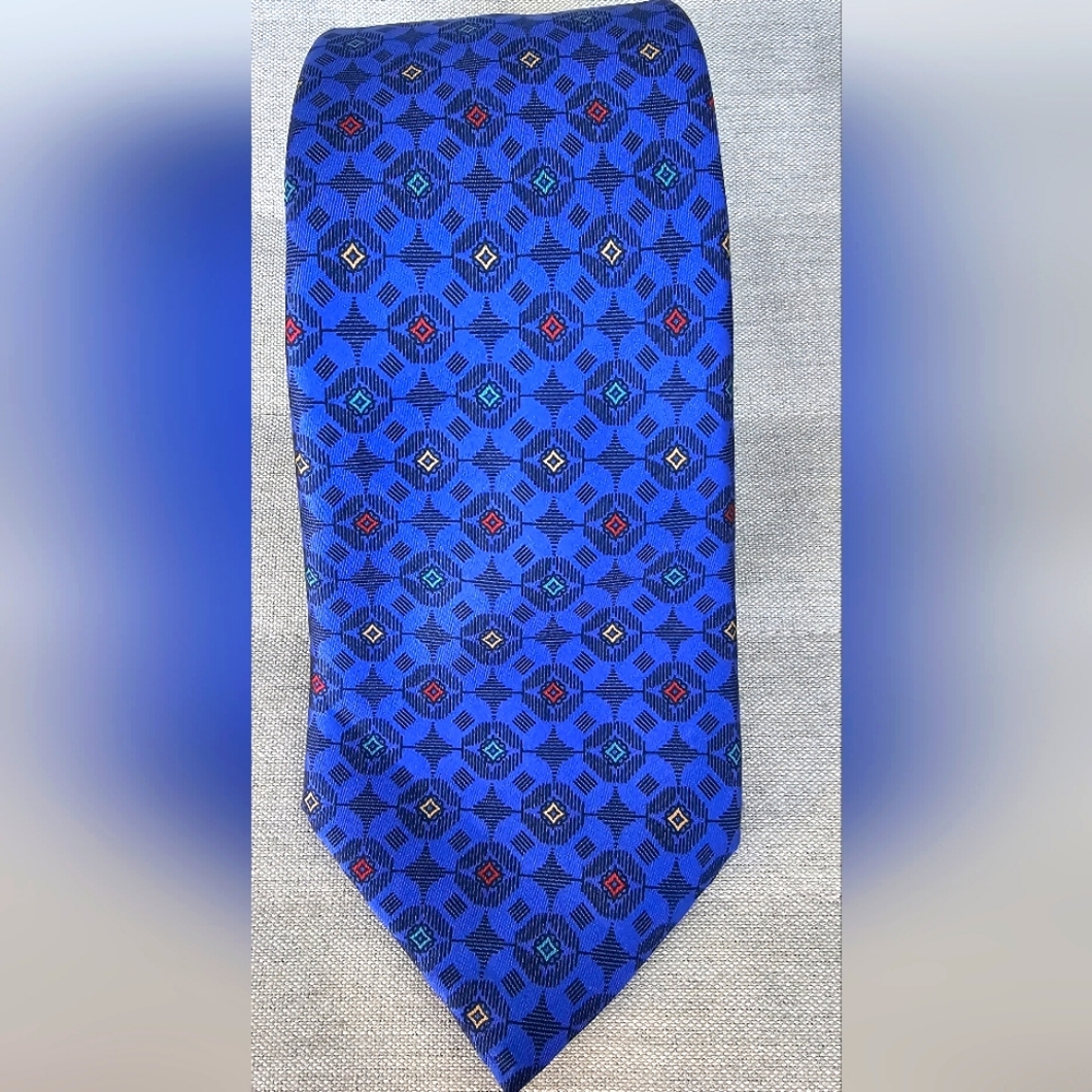 YVES SAINT LAURENT SILK NECKWEAR  B1z